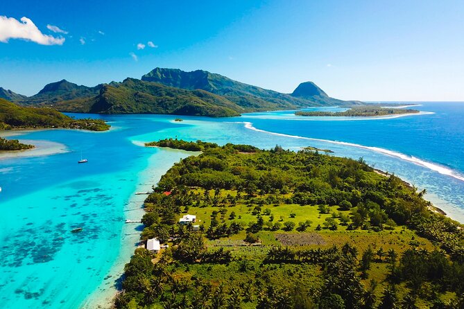 Private 30-minute flight downwind of Huahine - Who will enjoy this most