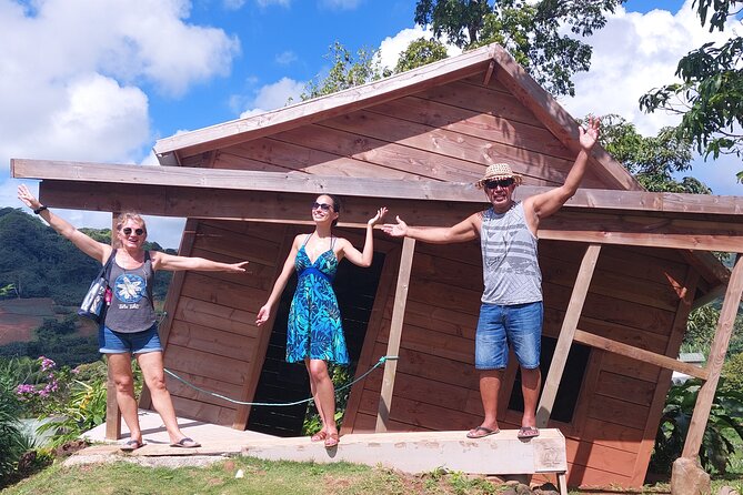 Private and guided visit to Mystery House Raiatea - What happens during the 30-minute visit