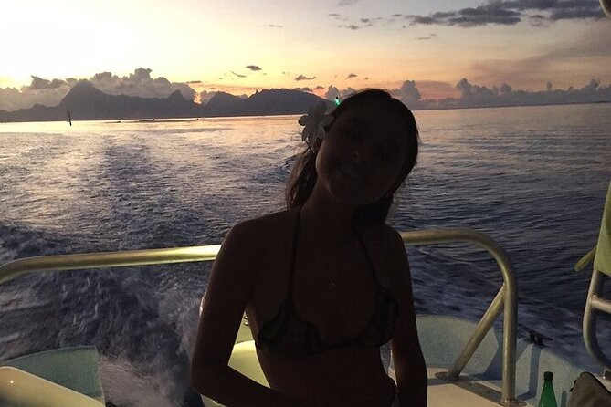 Private and Local Sunset Cruise in Tahiti - A Tahiti sunset that begins at Papeete Marina