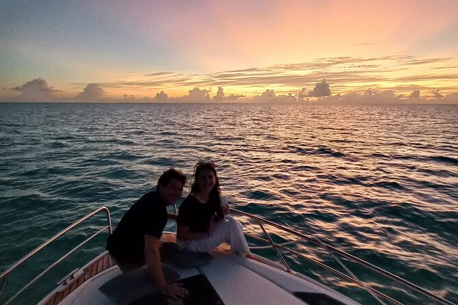 Private Bora Bora Sunset Cruise - What happens during the two-hour cruise