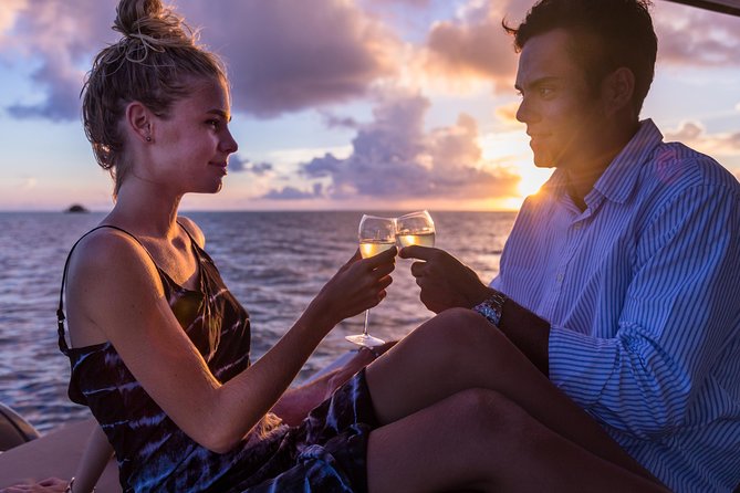 Private Bora Bora Sunset Cruise - The Lady Pearl boat and its panoramic roof