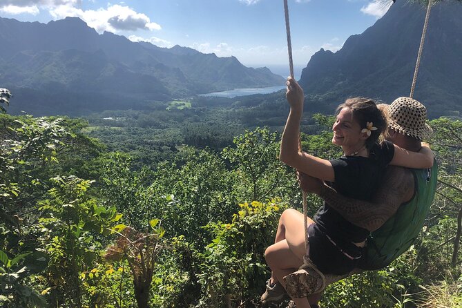 Private Day Trip Hike and Boat in Moorea - Walking the ancestor trail to 3 Pinus