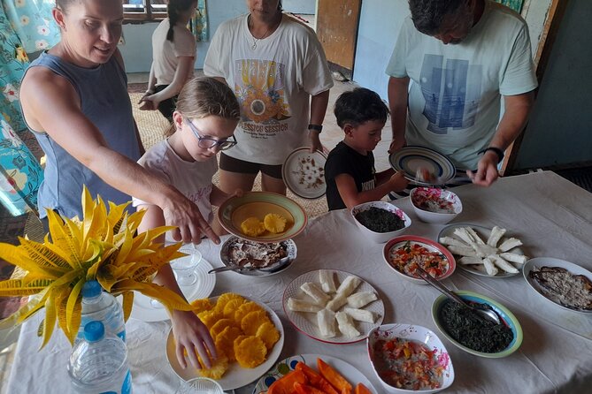Private Experience of the Authentic Lifestyle of People In Fiji - From Denarau to the local market