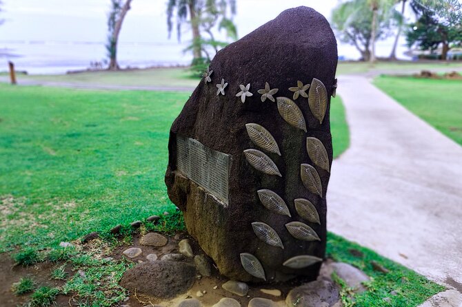 Private Half-Day — Papeete City & East Coast Nature - King Pomare V’s coral-stone tomb