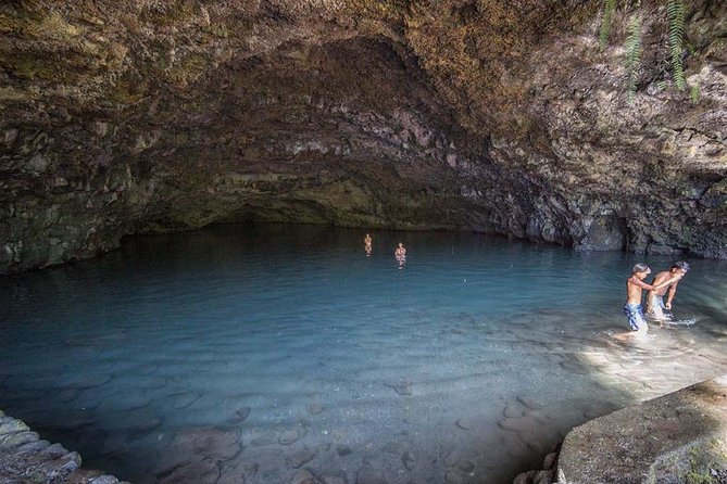 Private Island Tour ( 5 HOURS) - Point Venus closes the circuit with history and open water