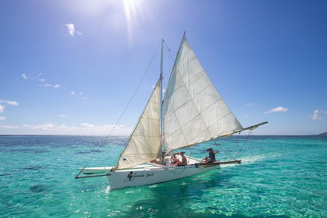 Private Moorea Discovery Half-day Sailing - Sailing between Moorea’s two great bays