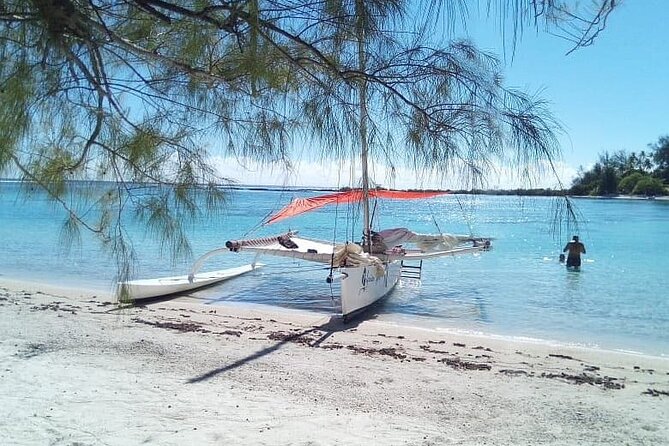 Private Moorea Discovery Half-day Sailing - Captain Herve and the feel of the outing