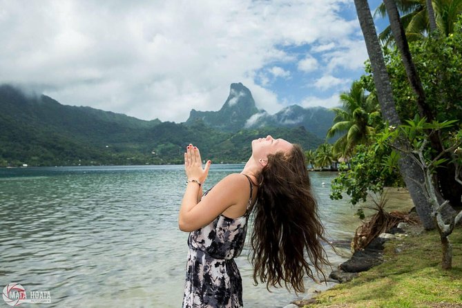 Private Morning Moorea 4WD Tour with Champagne - Magic Mountain and Belvedere Lookout views