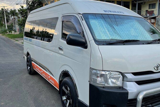 Private Roundtrip Transfer - Nadi Airport to Fiji Marriott Momi Bay - The 45-minute drive to Fiji Marriott Momi Bay