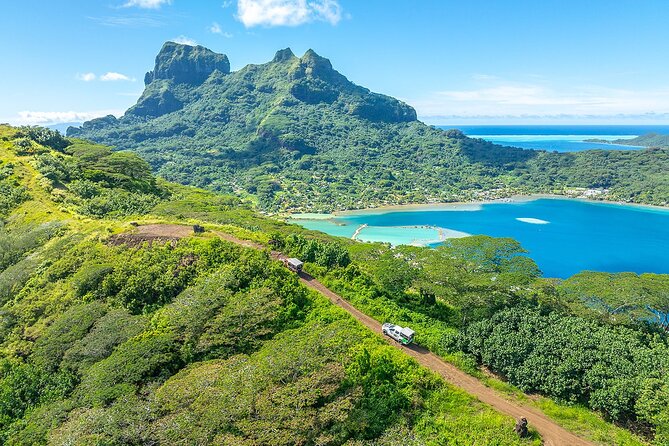 Private Safari Adventure Tour in Bora Bora with Local Guide - A private 4x4 view of Bora Bora beyond the waterfront