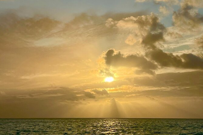 Private sunset cruise in Bora Bora - What the private format changes