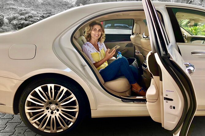 Private transfer Airport, Hotels, Pensions, Ferry, Restaurants - The vehicle, the welcome, and the small comforts
