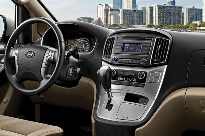 Private Transfer Tahiti Airport PPT to Papeete Urban Area by Van - What the chauffeur service adds