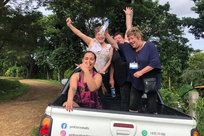 Private Vehicle Hire plus Driver with Yumi Tours - Reef Zoological and a flexible sightseeing day