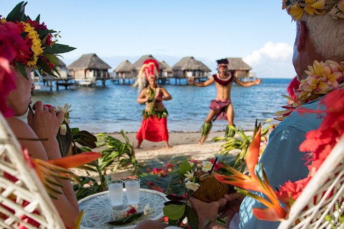 Professional Photo Shooting in Moorea, unique session adapted - Should you book the Moorea photo session?
