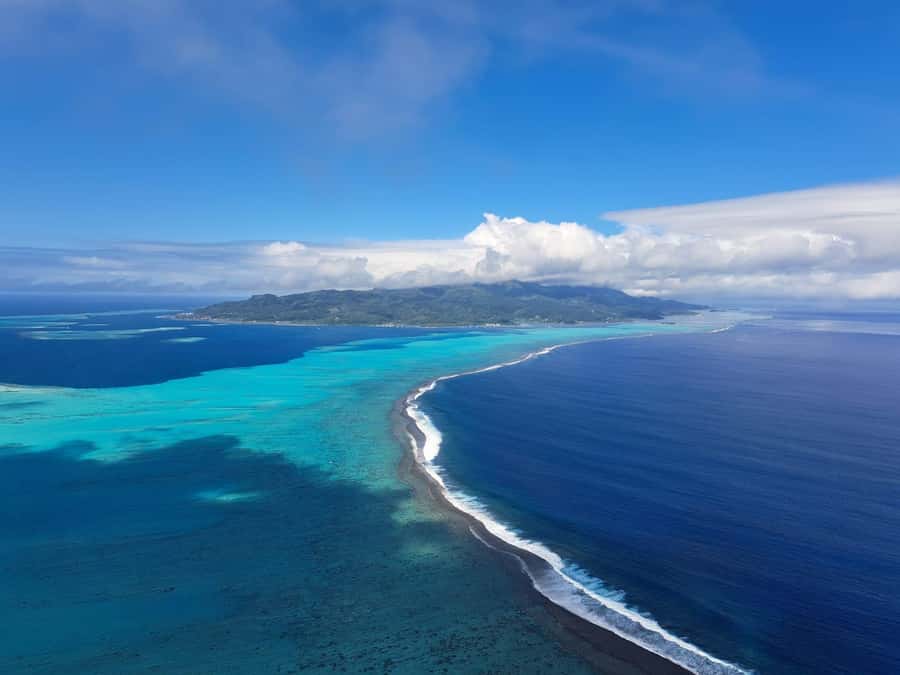 Raiatea: Bora Bora and Taha'a Private Scenic Flight one hour - What the private format really adds