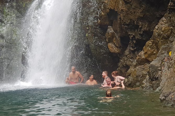 River Tubing Fiji, Navua River - Riverside lunch and a relaxed pause