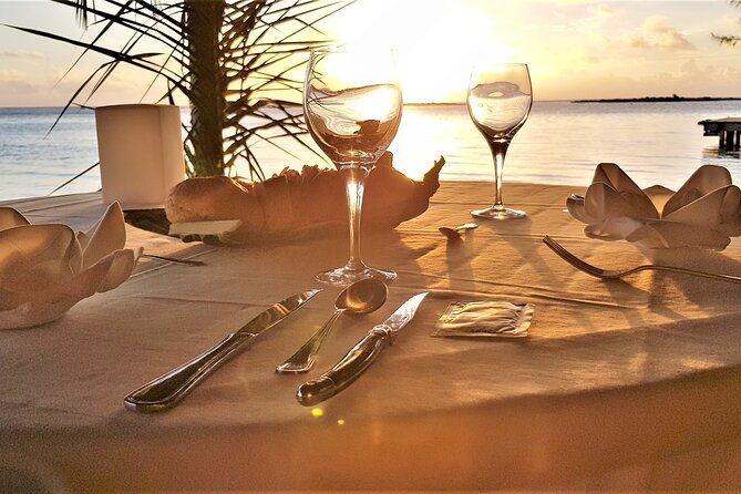 Romantic Private Sunset and Motu Dinner for Two - Why the atmosphere earns most of the praise