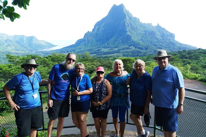 Scenic Shopping Tour from cruise ship - Toatea Lookout and the north-east coast