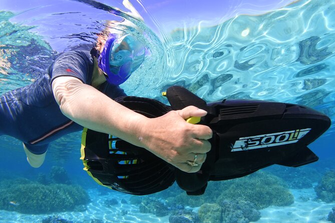 Sea Scooter Jet snorkeling "Moorea Reef Adventure" - Second reef stop: stingrays and the lagoon drop-off