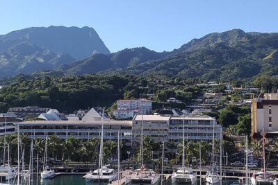 Shared 4.5h Circle Island Tour of Tahiti Nui by Lydia