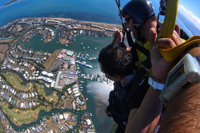 Skydive Fiji Legend 13000ft Tandem Jump (60 seconds free fall) - Timing your jump during a Fiji holiday