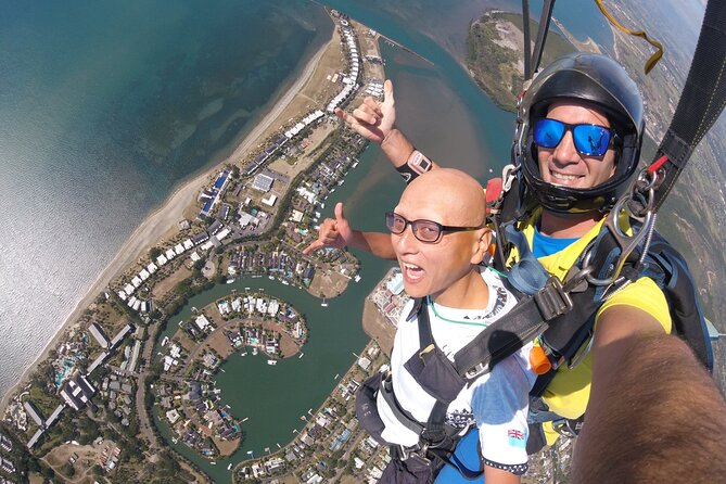 Skydive Fiji Radical 10000ft Tandem Jump (30 seconds free fall) - Taking off from Denarau for a Fiji freefall