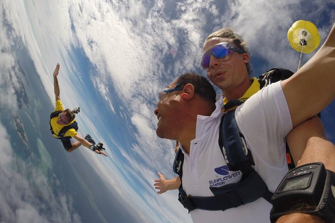 Skydive Fiji Radical 10000ft Tandem Jump (30 seconds free fall) - Hotel pickup and the two-hour schedule