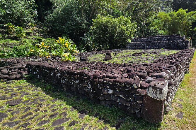 Small Group Shared Half Day Tahiti Tour Waterfalls&Scenic Coast - Faarumai Waterfalls and the island’s green valleys