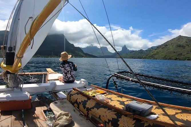 Sunset sailing - What happens if rain or wind changes the plan