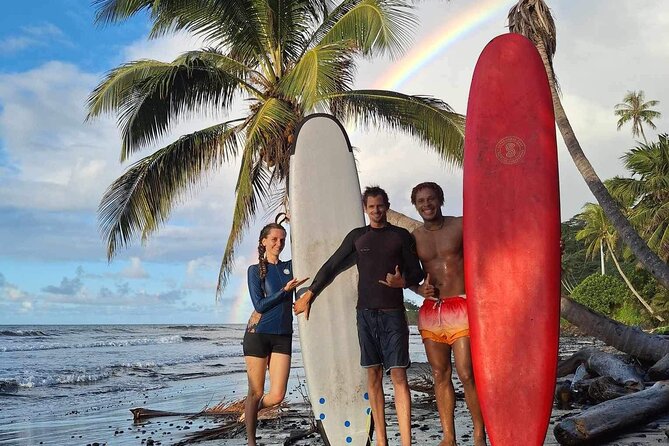 SURF TAHITI Bites & Waves – Surf experience with every bite - Equipment that keeps the booking simple