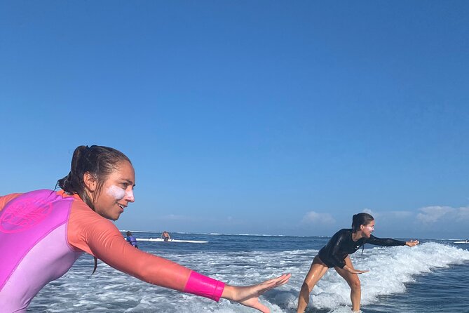 SURF TAHITI Bites & Waves – Surf experience with every bite - Quiet surf spots instead of a crowded class