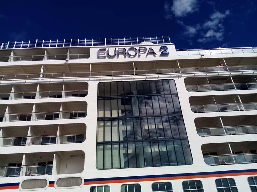 Suva Cruise Ship Tour - Finding your driver inside Suva Kings Wharf