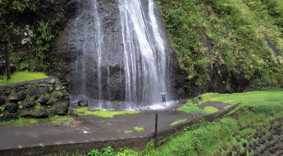 Tahiti E-bike, mtb, vtt Tour with Swimming and Lunch - Black-sand pools and the catchment behind King’s Basin