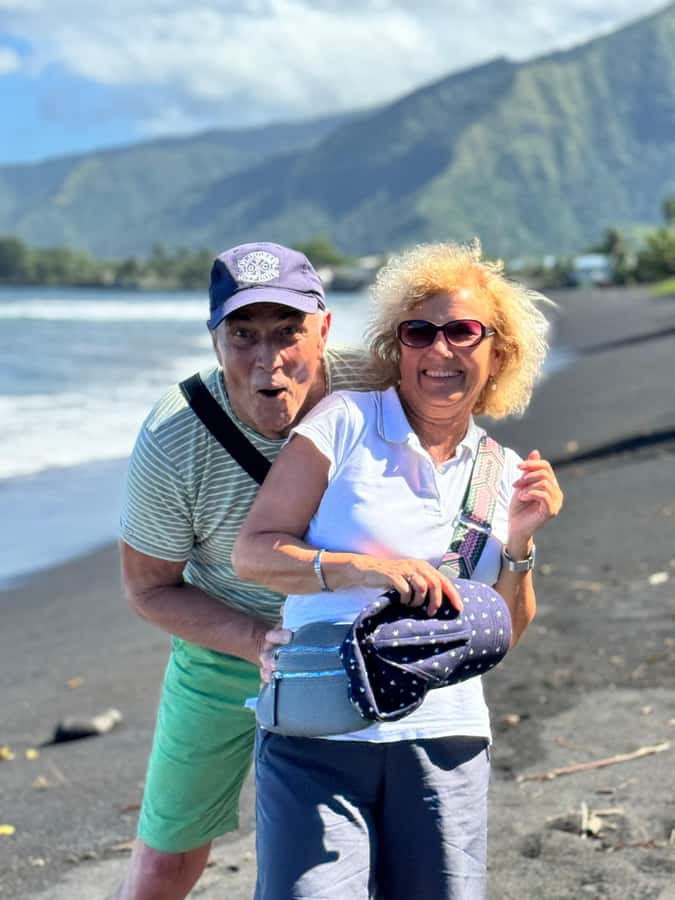 Tahiti: Unique Full Day West Coast, Combo Tour to Teahupoo - Meeting locals in Paea