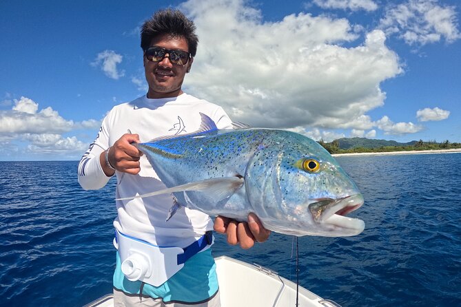 Unique in Raiatea: discover the lagoon, fish, cook, enjoy! - Captain Kenzo’s Role