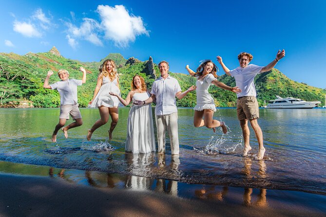 Unique photo shoot in the heart DE Moorea: Beach & mountain combo - Why this Moorea photo tour is different