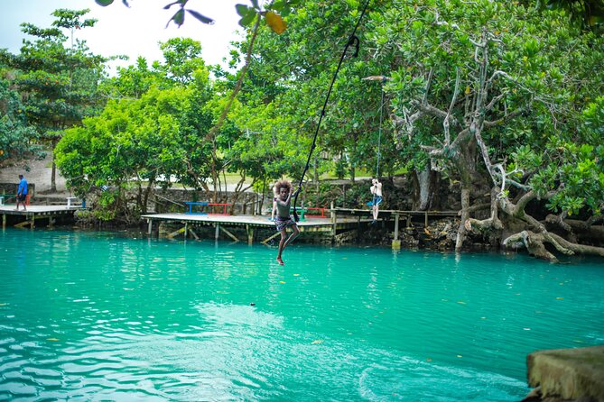 Vanuatu Cultural Village, Waterfalls, Turtles and Blue Lagoon - The optional Fung Kuei shopping stop