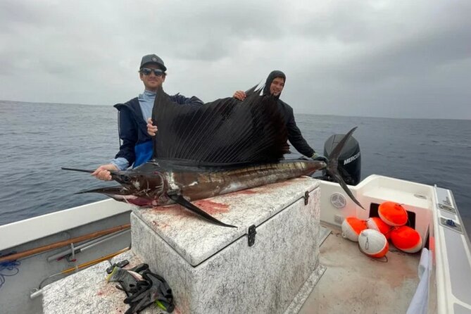Wholesale Fishing in Poti Marara at Tahiti Teahupoo Peninsula - The catch you may be working toward
