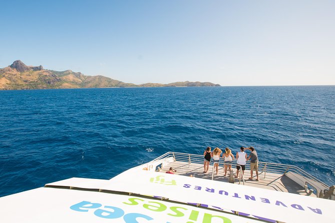 Yasawa Wanderer Package 8 Days| 7 Nights - All Activities Included - Days 4 and 5: Mantaray Island and Barefoot Manta